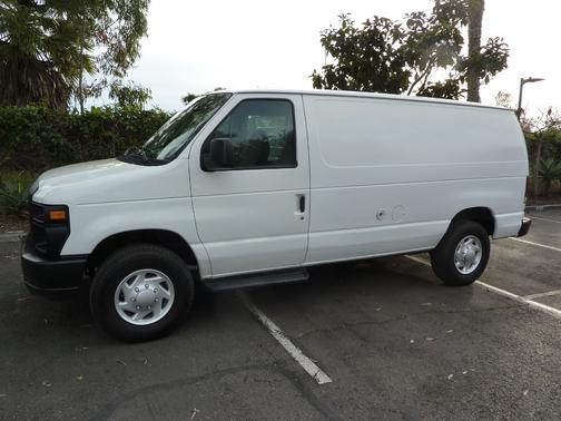 2008 Ford E350 Super Duty Base
