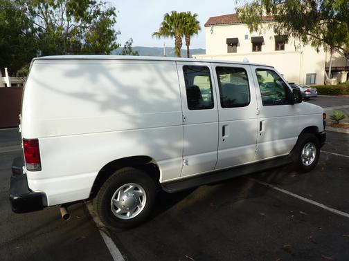2008 Ford E350 Super Duty Base