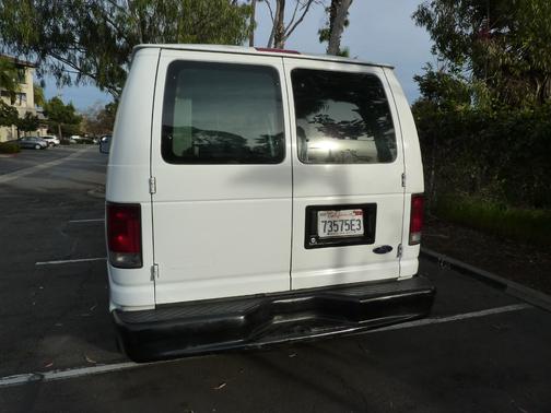 2008 Ford E350 Super Duty Base