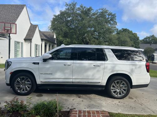 2022 GMC Yukon XL SLT