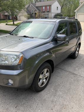 Gray 2011 Honda Pilot EX-L
