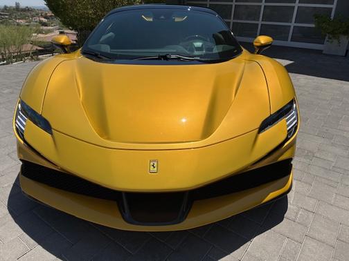 2024 Ferrari SF90 Spider Base