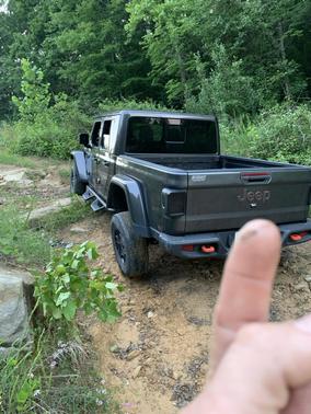 Gray 2022 Jeep Gladiator Mojave