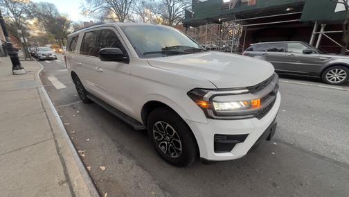 White 2023 Ford Expedition Max XL