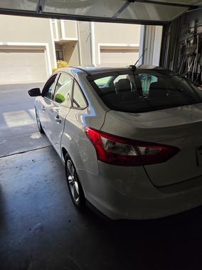White 2014 Ford Focus SE
