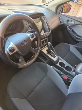 White 2014 Ford Focus SE