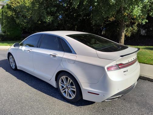 2013 Lincoln MKZ Hybrid Base