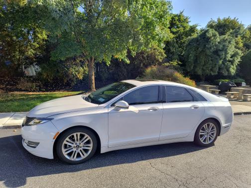 2013 Lincoln MKZ Hybrid Base