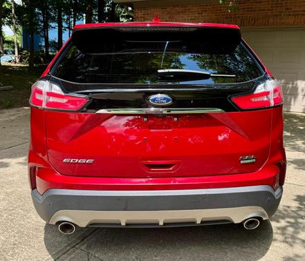 Red 2020 Ford Edge SEL