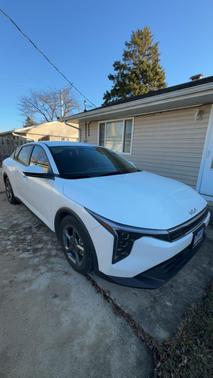 White 2025 Kia K4 LXS