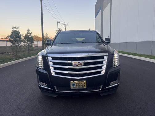 2016 Cadillac Escalade ESV Luxury