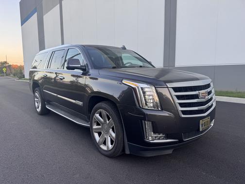 2016 Cadillac Escalade ESV Luxury