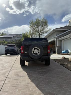 Black 2006 Hummer H3 Base