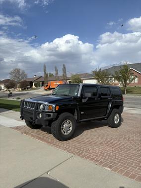 Black 2006 Hummer H3 Base