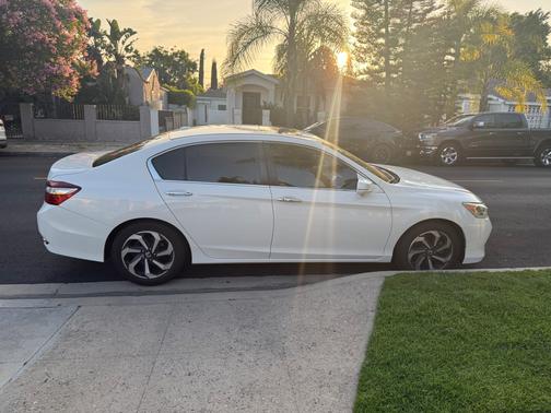 White 2017 Honda Accord EX w/Honda Sensing