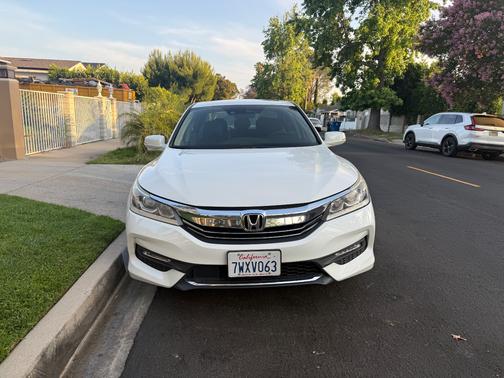 White 2017 Honda Accord EX w/Honda Sensing