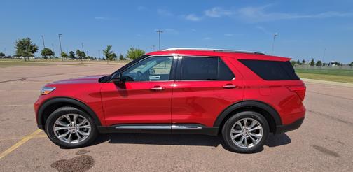 Red 2022 Ford Explorer Limited