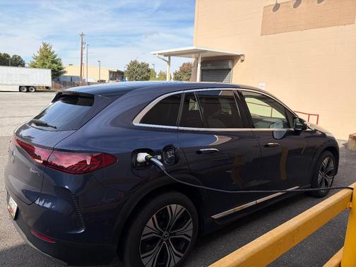 Blue 2023 Mercedes-Benz EQE 350 4MATIC