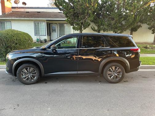 2022 Nissan Pathfinder S