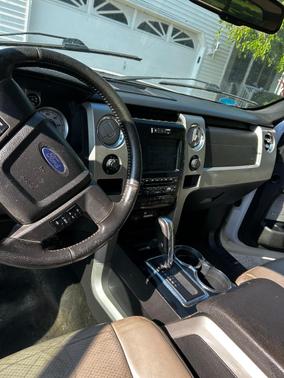 White 2009 Ford F-150 Lariat SuperCrew