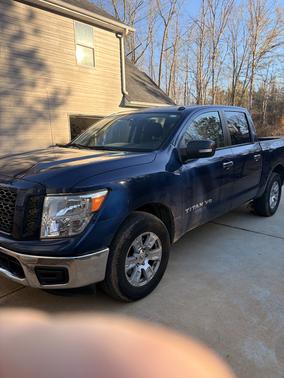 2019 Nissan Titan SV