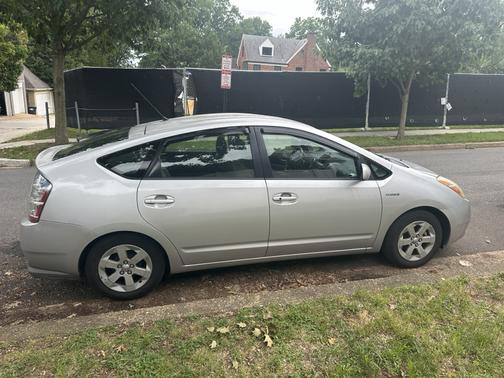 Silver 2009 Toyota Prius Touring