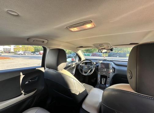 2012 Chevrolet Volt Base