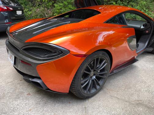 2017 McLaren 570S Base