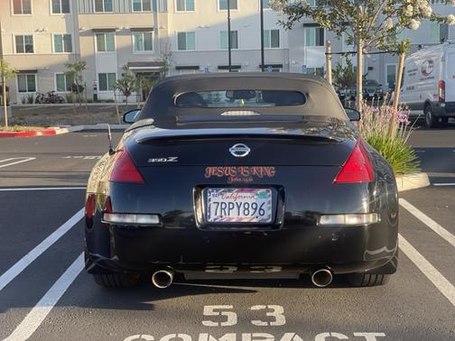 Black 2005 Nissan 350Z Touring