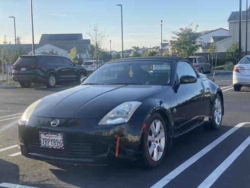 Black 2005 Nissan 350Z Touring