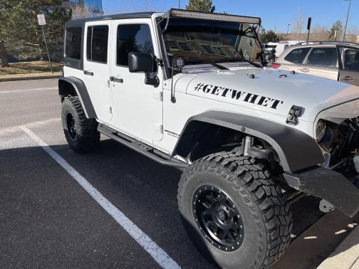Photo 2 of 15 of 2016 Jeep Wrangler Unlimited Rubicon