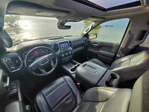Black 2019 GMC Sierra 1500 Denali