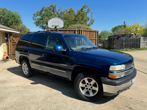 Blue 2001 Chevrolet Tahoe LT