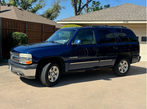 Blue 2001 Chevrolet Tahoe LT