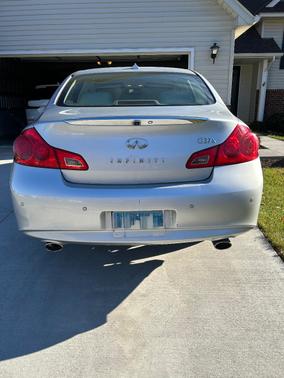 2012 INFINITI G37 x