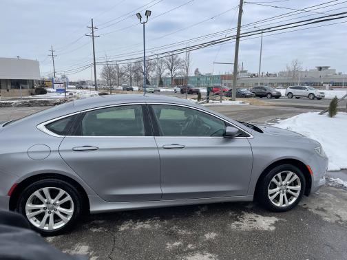 2015 Chrysler 200 Limited