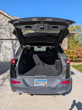 Black 2014 Jeep Cherokee Sport