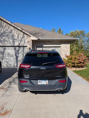 Black 2014 Jeep Cherokee Sport