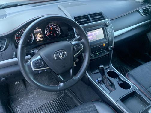 2016 Toyota Camry SE