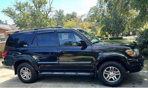 2005 Toyota Sequoia SR5