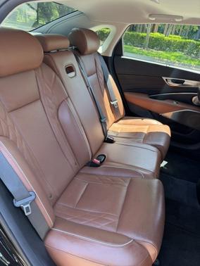 Black 2020 Kia K900 Luxury