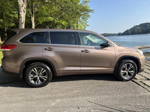 2018 Toyota Highlander LE Plus