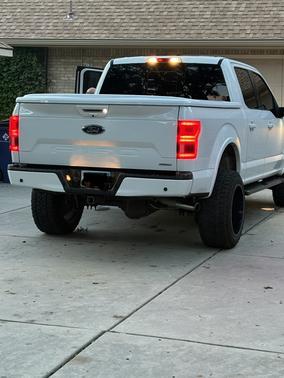 White 2019 Ford F-150 Lariat