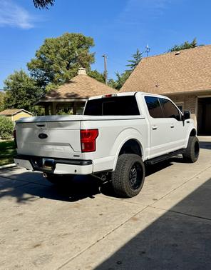 White 2019 Ford F-150 Lariat