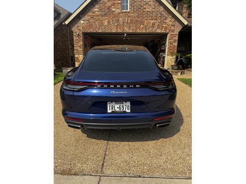 2022 Porsche Panamera 4 Platinum Edition