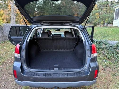 Gray 2014 Subaru Outback 3.6R Limited