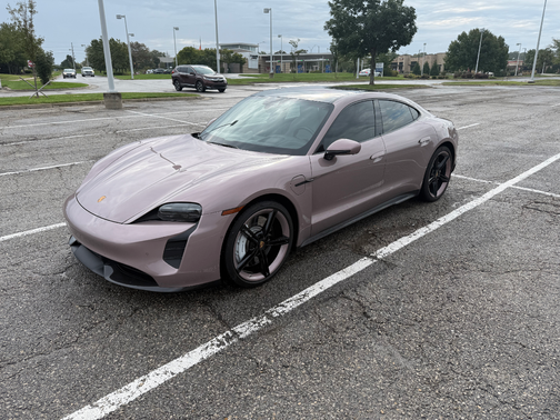 Pink 2022 Porsche Taycan Taycan