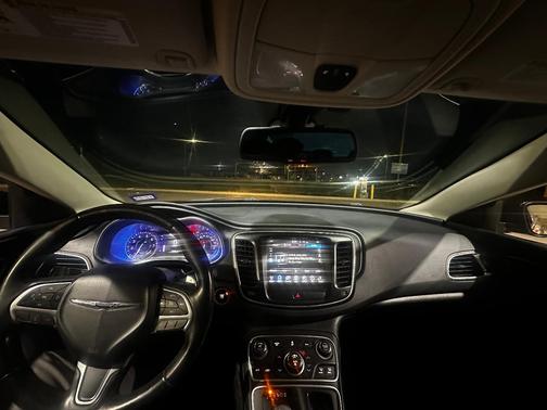 Silver 2016 Chrysler 200 Limited