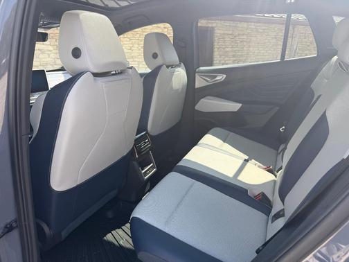 Gray 2023 Volkswagen ID.4 Pro S