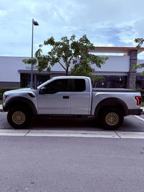Silver 2019 Ford F-150 Raptor
